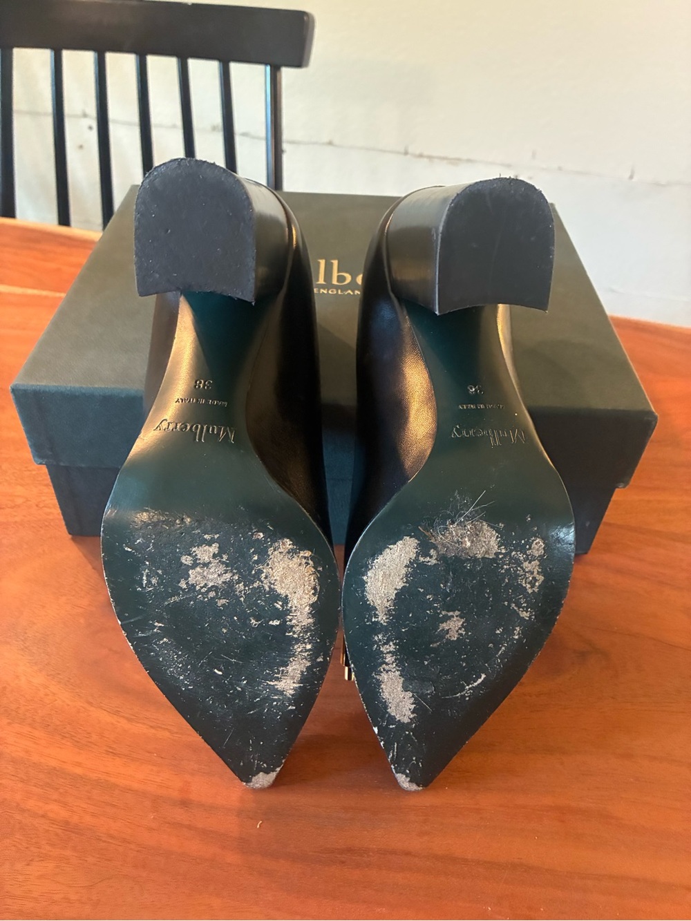 Mulberry Black Pointed Leather Pumps with Gold Bow - Picture 6 of 7